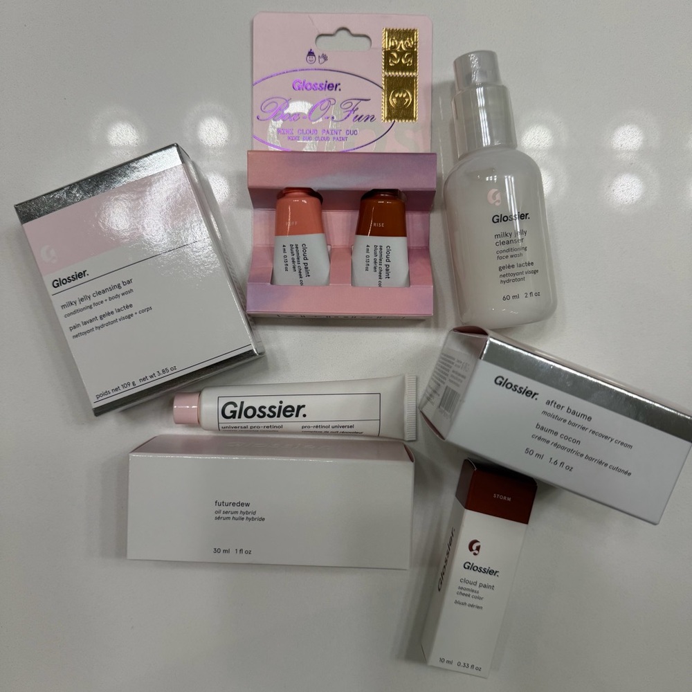 Glossier 7 Piece Bundle - Picture 2 of 8